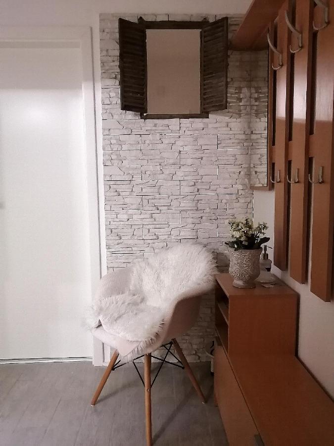 Apartmani Paula Banjol Esterno foto