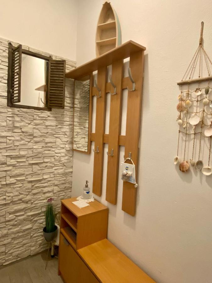 Apartmani Paula Banjol Esterno foto