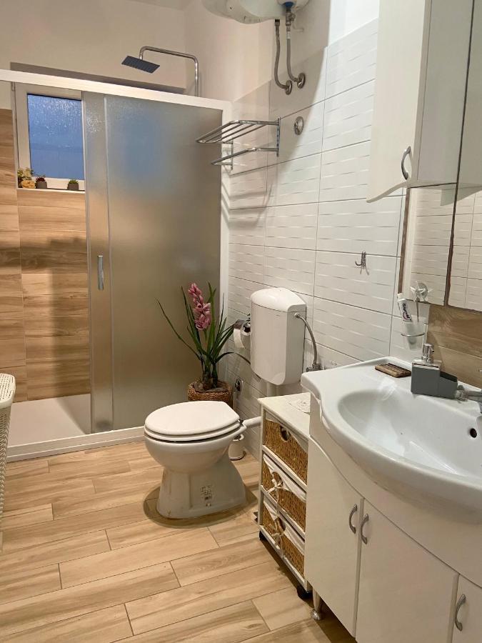 Apartmani Paula Banjol Esterno foto