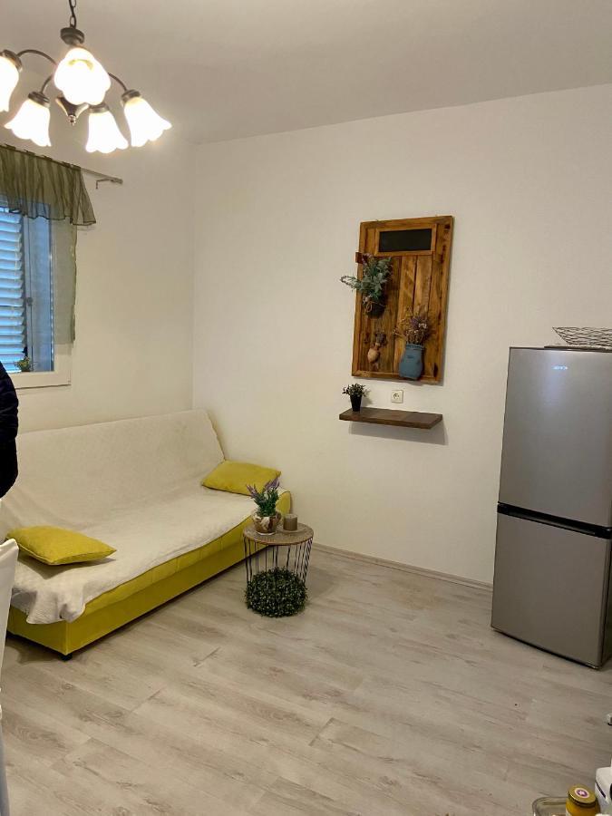 Apartmani Paula Banjol Esterno foto