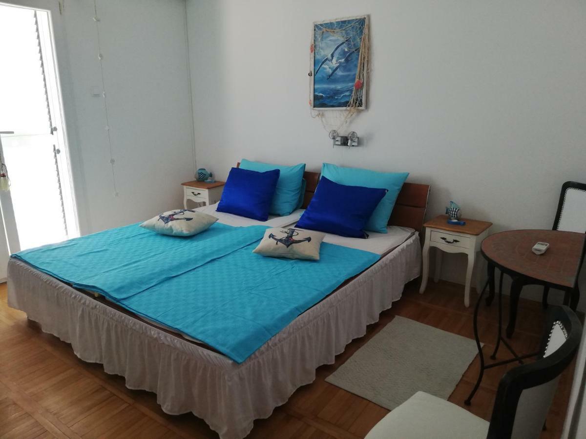 Apartmani Paula Banjol Esterno foto