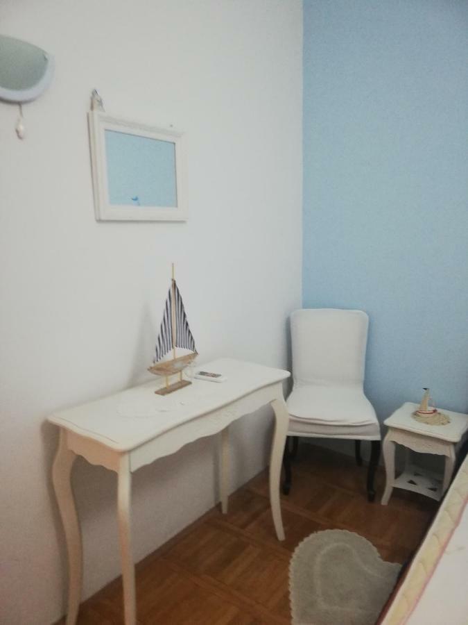 Apartmani Paula Banjol Esterno foto